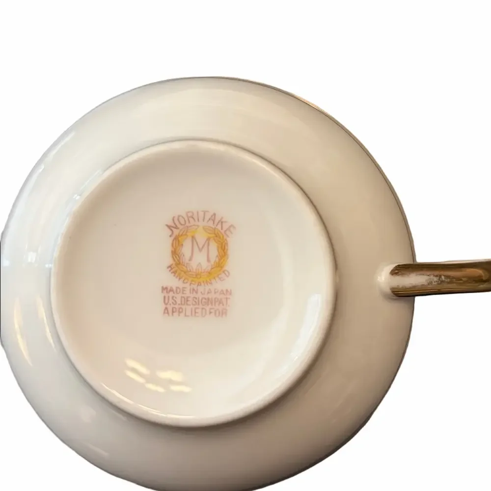 Fine China Vintage set of 5 matching tea cups and saucer’s.